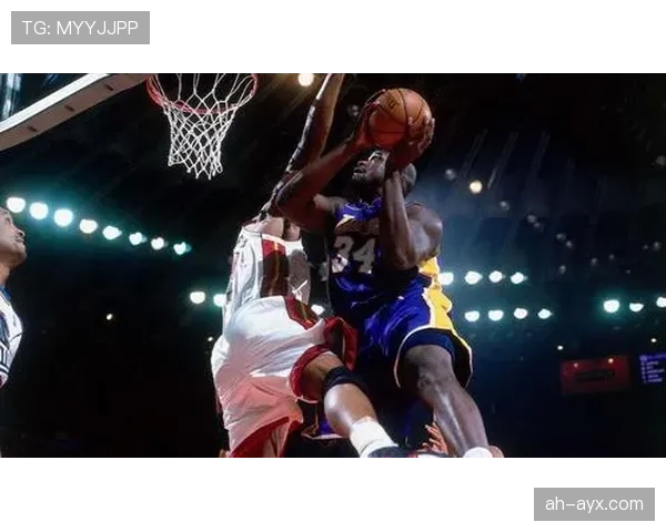 阿朗佐·莫宁后撤步三分命中率提升，拉开与同位置投手差距