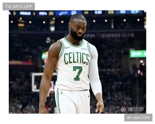 杰伦·布朗挡拆突破拉开局面，效率显著提升对比季前赛表现